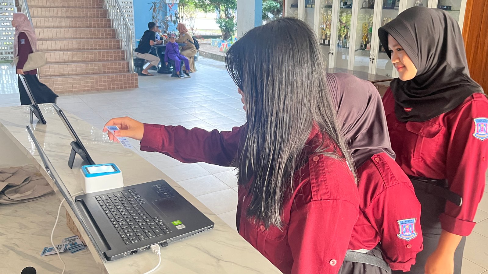 Presensi Online di SMA Negeri 1 Koba