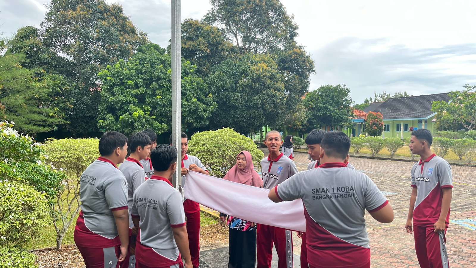 Latihan Persiapan Upacara Bendera